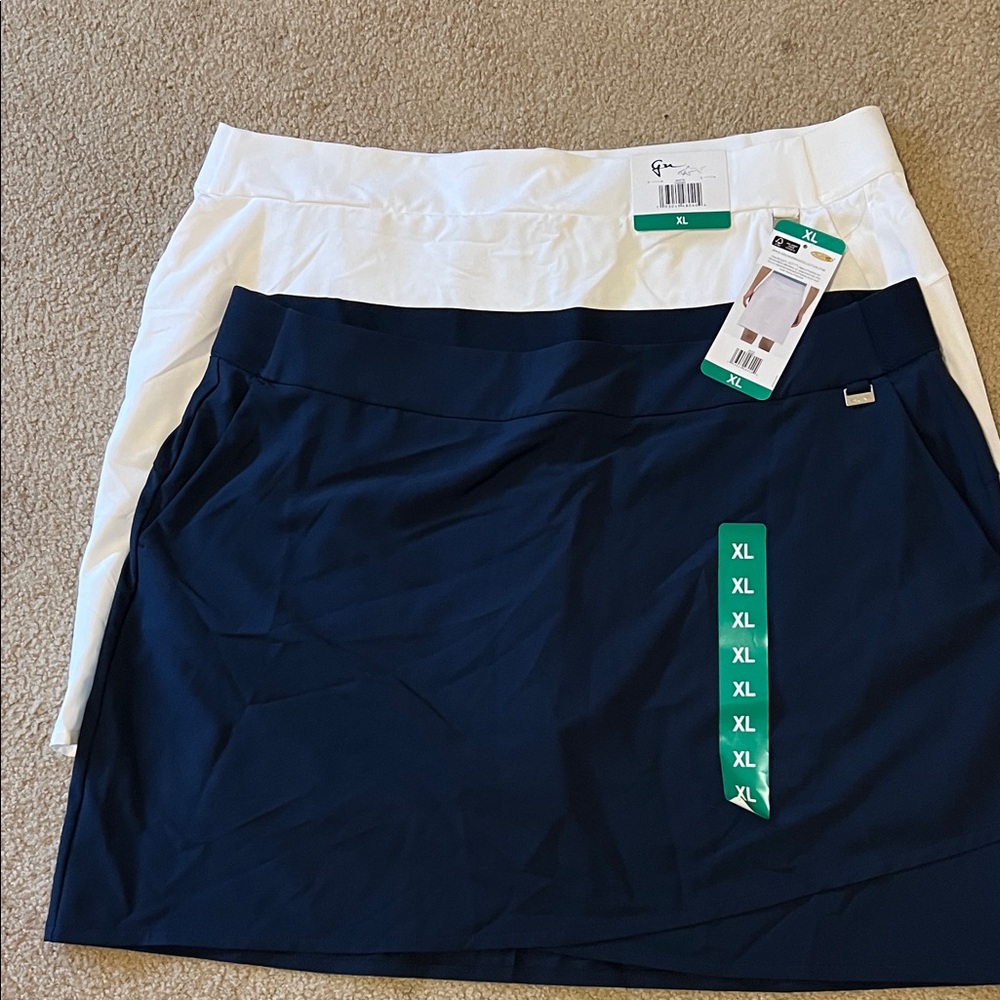 Greg Norman Women's White and Navy Skort Set